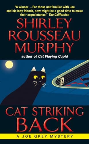 Book cover for Cat Striking Back (Joe Grey Cat Mystery Series, 15) by Murphy, Shirley Rousseau