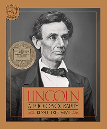 Book cover for Lincoln: A Newbery Award Winner by Freedman, Russell