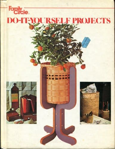 Book cover for Family Circle Favorite Do-It-Yourself Projects: 123 Things You Can Make for the Home by Family Circle