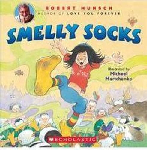 Book cover for Smelly Socks by Munsch, Robert
