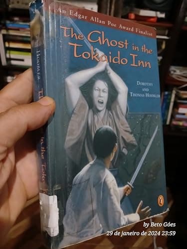 Book cover for The Ghost In Tokaido Inn by Hoobler, Dorothy