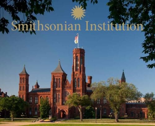 Book cover for Smithsonian Institution: A Photographic Tour by Smithsonian Institution